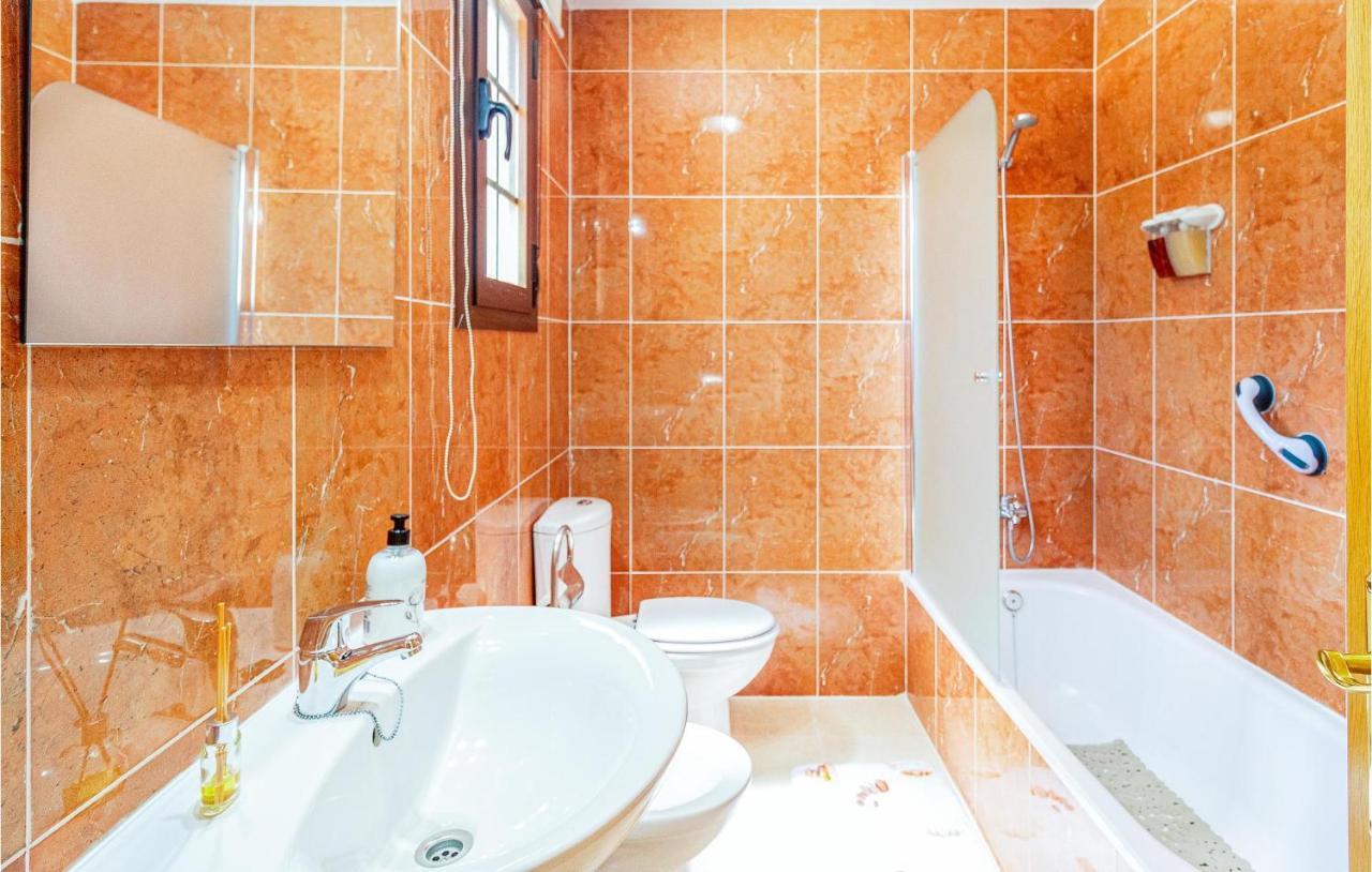 Amazing Home In Benaojan With Kitchenette Luaran gambar